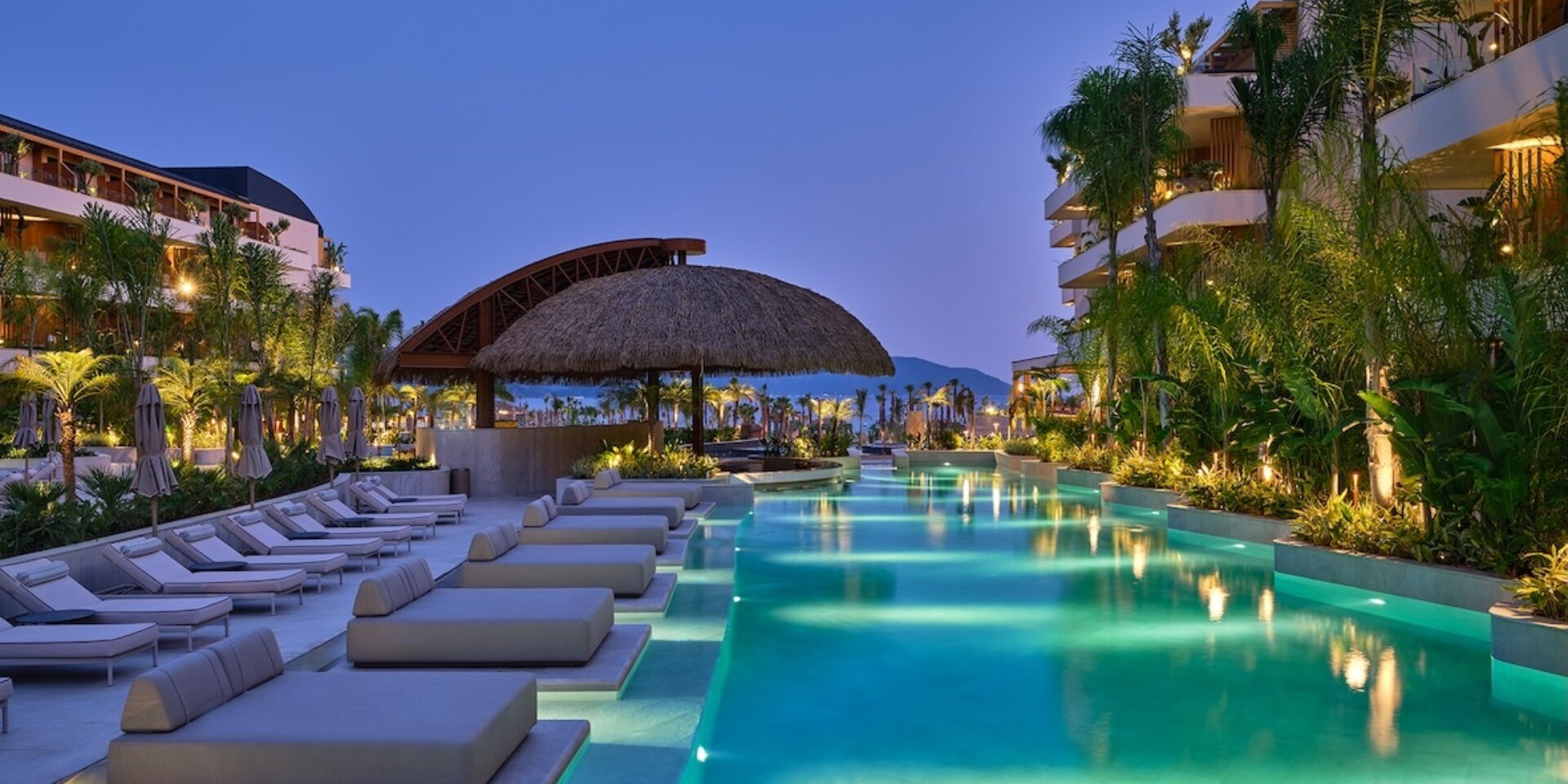 XO CAPE ARNNA SWIM UP POOL